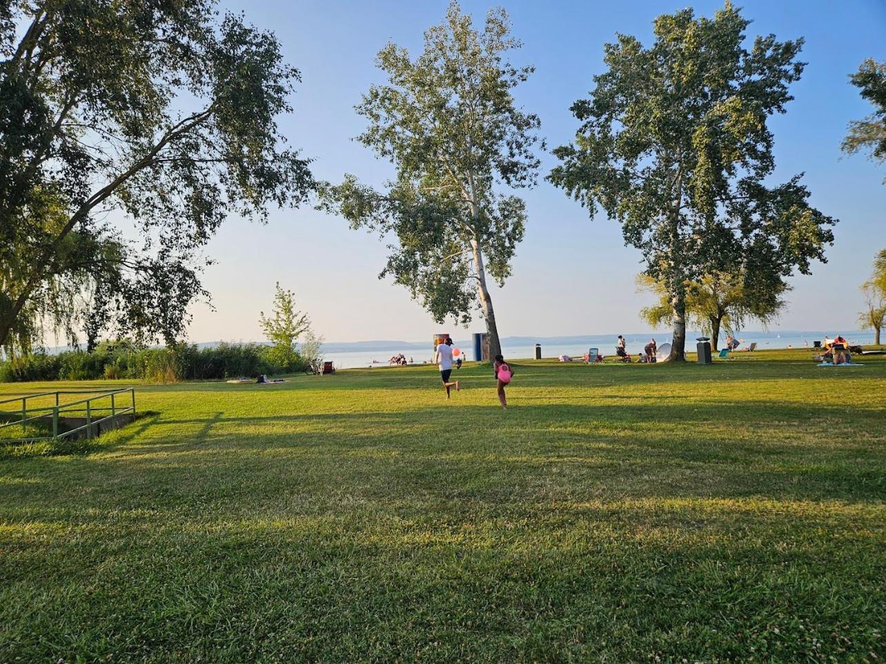 Green Apartman Balatonlelle Kültér fotó